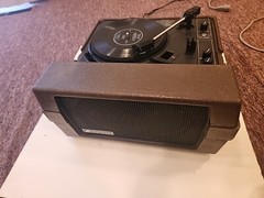 Vintage -Audiotronics 326 A- Portable Turntable Turns On!