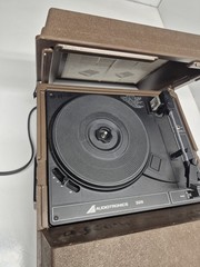 Rare Vintage Audiotronics 326 Portable Turntable Record Player – Tested