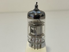 Made In China 12AX7B Vacuum Tube Tests Good 120 / 98