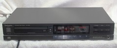 Technics Compact Disc Player SL-P300 1986 Good Codition with remote & RCA Cable