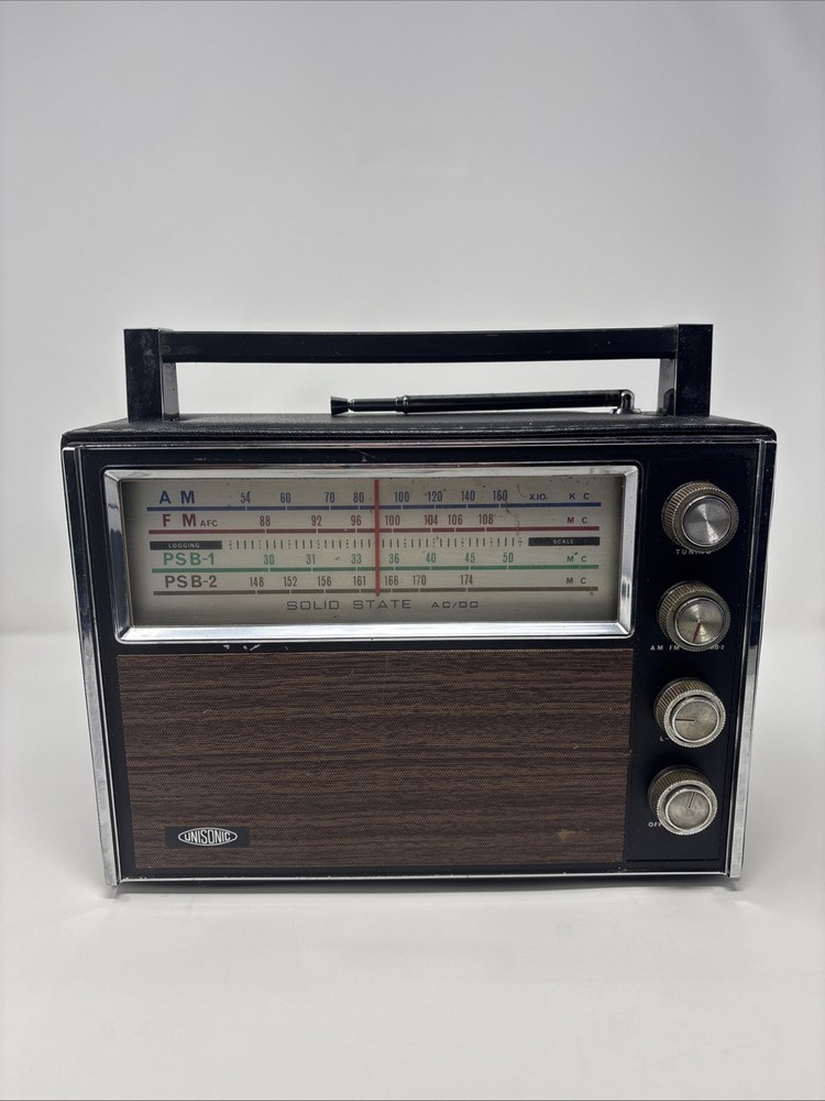Vintage Unisonic Solid State AM/FM Radio 15 Transistors Works