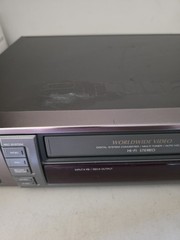 Aiwa: HV-MX100U – VHS Multisystem – PAL NTSC – Remote – Parts or Repair Only