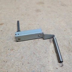 Fostex A-8 LR tape guidepost