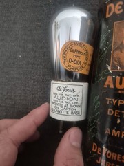 De Forest Audion D-01A Detector/Amplifier Vacuum Tube w/ Can