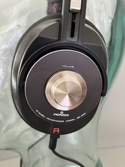 Vintage Pioneer headphones SE 650 – Boxed In Excellent Condition – Working Great