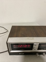 1970 Zenith Clock Radio Circle of Sound 472W AM/FM Solid State READ