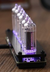 Nixie tube clock. IN-14 6 digits tubes. Carbon fiber case. USB-type C