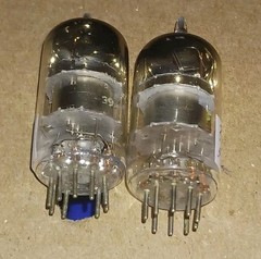 LOT OF 2 5879 AUDIO PRE-AMPLIFIER TUBES FOR RADIO,AMPS RCA,UNKOWN TESTED GOOD