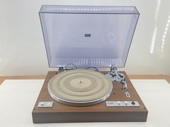 Yamaha YP-B4 Automatic Belt Drive Turntable Record Player FOR PARTS/REPAIR