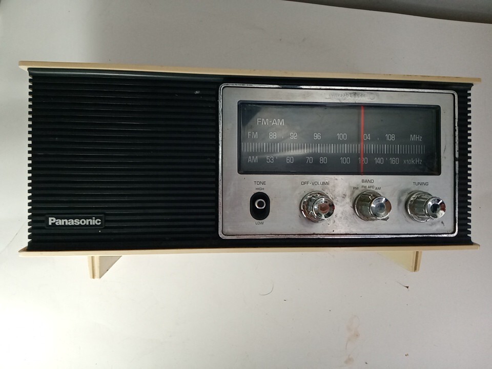 Vintage Panasonic AM FM Radio RE-6283 Tested Works