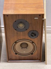 -US Duty Paid- Rare Walnut Pioneer Model CS-E400 Bookshelf Speakers