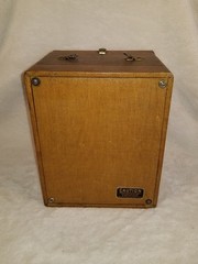 1938-40 Detrola Pee Wee Portable Radio RARE ART DECO Tweed Wrap Suitcase Style