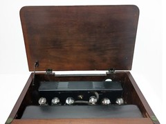 Parmak Model 1929 Radio Parker McCrory Mfg Co Wooden Cabinet – NICE SHAPE