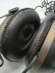 Pioneer SE-405 padded multi volume control full size jack headphones For Parts