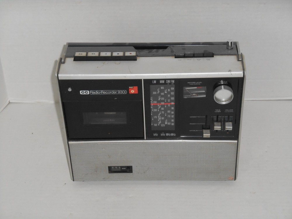 VINTAGE BASF 9300 RADIO RECORDER -COMPLETE & WORKING – FM MW SW FM BAND COVERAGE