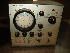 lectrotech model v-7 service grade instrument for servicing 3-gun CRT color tv’s