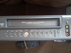 Sylvania DVC800C DVD/VCR Combo Plays VHS & DVD 4 Head Hi-Fi Stereo