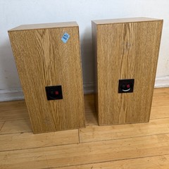 JBL 2600 ~ 2-Way ~ Woodgrain Finish ~ Speakers ~ 8 Ohms ~ Excellent Condition