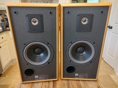 JBL 2600 2-Way Speakers/ Refoamed & recapped / Super clean pair / Sound great!
