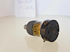 1 x RV12P2000 RFT RWN NEUHAUS HF/VHF Radio Tube PV1 TESTED