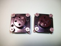 Pair of 4 pin UX-4 breadboard tube sockets from the late 1920s.