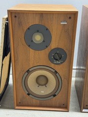 -US Duty Paid- Rare Walnut Pioneer Model CS-E400 Bookshelf Speakers