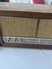 Vtg GENERAL ELECTRIC DUAL SPEAKER AM/FM Tube RADIO MODEL T1243B Does Not Work