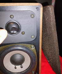 Pair Of Realistic Minimus -7W Speakers #40-2039A Walnut Veneer Tested Japan 40W.