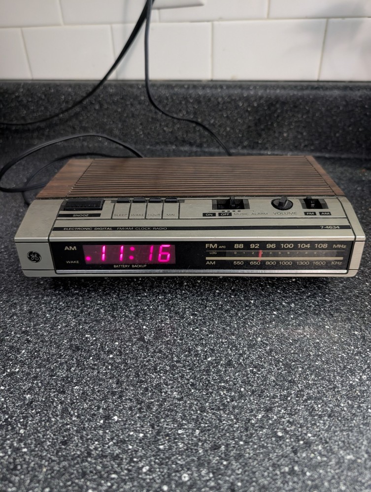 General Electric Digital FM/AM Clock Radio 7-4634B: GE Products: Tested:Works!