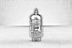 12AX7B ECC83 / ShuGuang / Vacuum Tube / Valve Amplifier/Single One/ Original Box