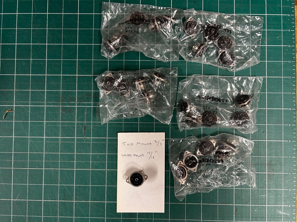 Lot of 25 pcs – 9-Pin Vacuum Tube Socket Black, Nos, in sealed bags, for 12AX7