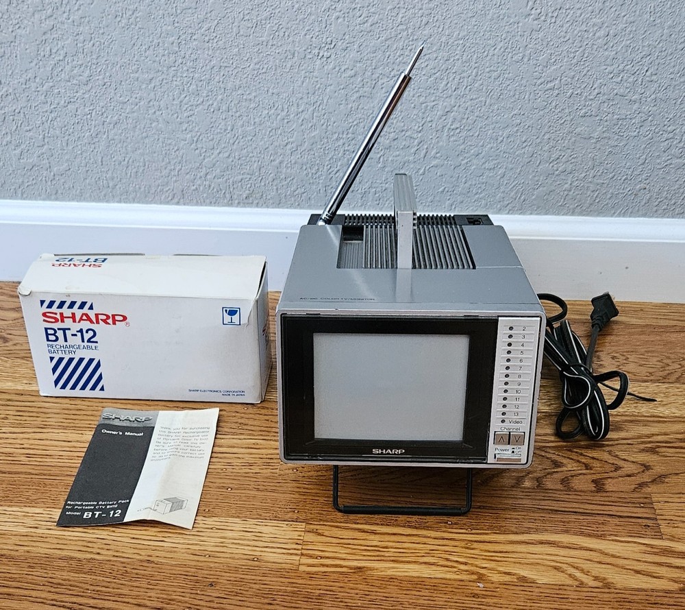 Vintage 1984 SHARP Analog Portable 5″ Color TV/Monitor Model 5H12 Made in Japan