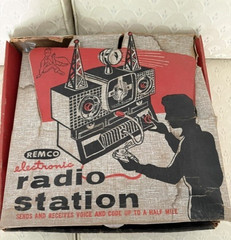 1954 Remco Electronic Radio Station In Original Box WORKING w/Video GREAT COND