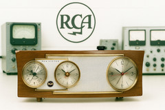 RCA Victor 1-TC-41 Transistor Barometer Clock Radio (1956) Rare Unit w/ Labels