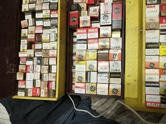 Amp-Radio Tubes- Traveling Sales Man Case. Over 140 In Case. Variety Sizes