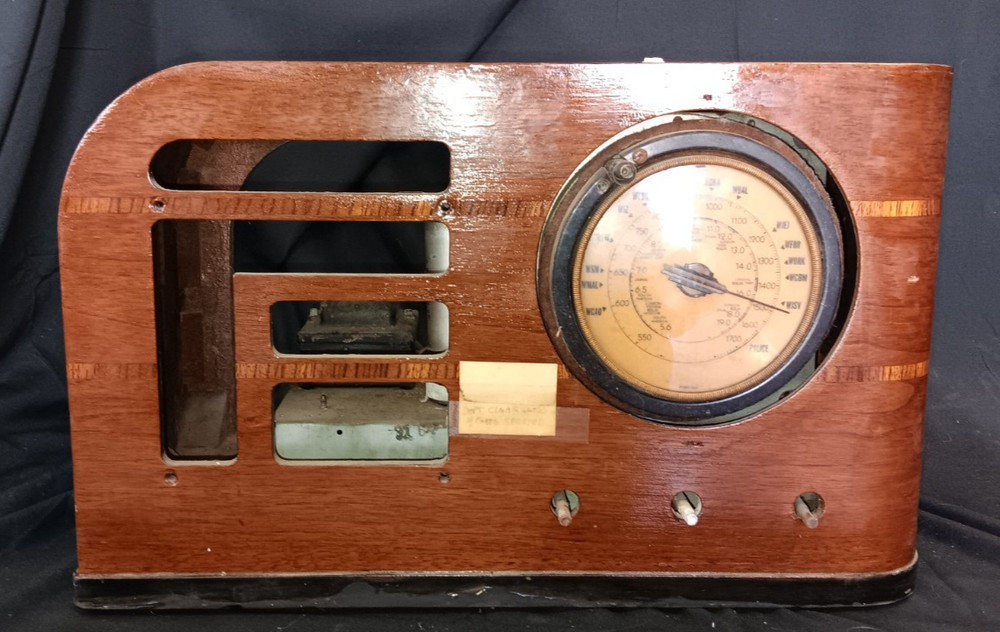 Vintage Philco Tube Radio Model 39-7