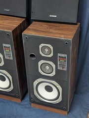 Fisher DS-810 3-Way Bass Reflex Hi-Fi Studio Standard 5-50W 8 OHM Speaker (Pair)