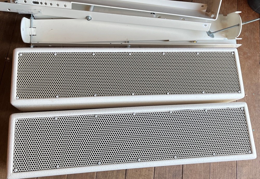 Pair Of Eastern Acoustic Works Commercial Speakers CLA37 Monitor 7×3” White VTG
