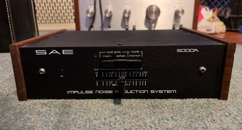 SAE Model 5000A Impulse Noise Reduction System G2U