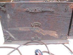 2 Antique 1929 Grigsby-Grunow Majestic Wood Pirate Chest Tube Radios Model 381