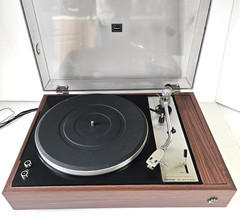 Sansui Belt Drive SR-3030B Turntable. Vintage