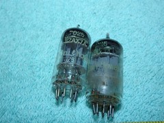 2 Bell & Howell MATCHED Pair 7025 12AX7 ECC83 Audio Tubes STRONG GREY PLATE 1966