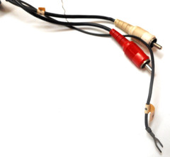 YAMAHA P-500 TURNTABLE – RCA PHONO CABLES W/GROUND WIRE – PARTING OUT