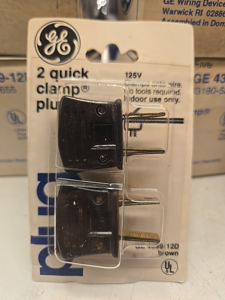 2pcs NOS GE 2-PRONG Electric Cord Plug End GE4399-12D 125V QUICK CLAMP PLUG LT21