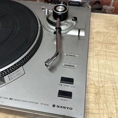 Sanyo TP-1010 Semi Automatic W/ Auto Return Belt Drive Turntable No Cartridge