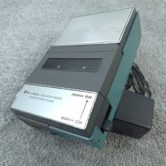 BELL & HOWELL Cassette Tape Player 3020 Educator Series Green Vintage Works!!