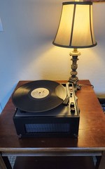 Hamilton Model 915 Vintage Record Player — 4-Speed Portable (16/33/45/78)