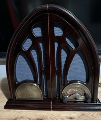 Philco • Wooden Cathedral AM/FM Radio Book Ends • H11″ x W10.5″ x D5.5″