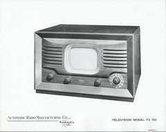 Vintage 1940’s Automatic Model TV-709, 7″ Table Top TV in Mahogany Cabinet