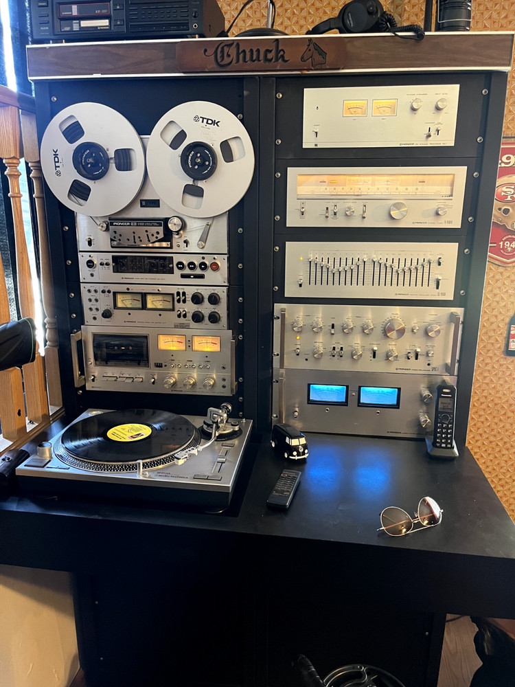 Vintage 1970’s Pioneer hi-fi system – Spec 1, Tx-9500ii, turntable, and cabinet